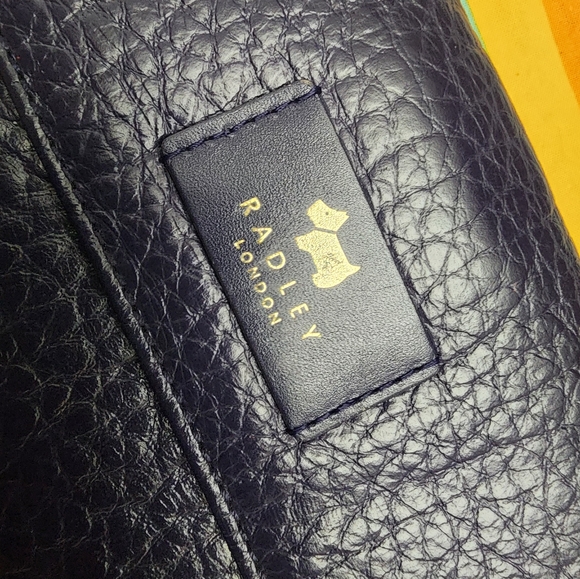 Radley London Passport wallet - Picture 14 of 15